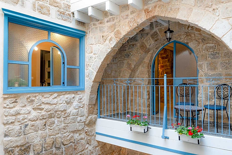 Arabesque Arts & Residency