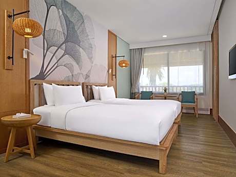 Standard Twin Room with Garden Side