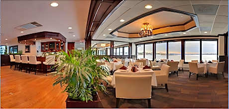 Oyster Point Hotel