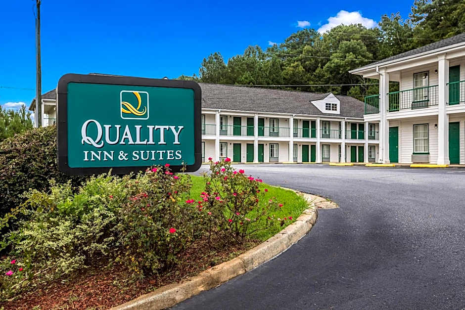 Quality Inn & Suites Greensboro near Lake Oconee