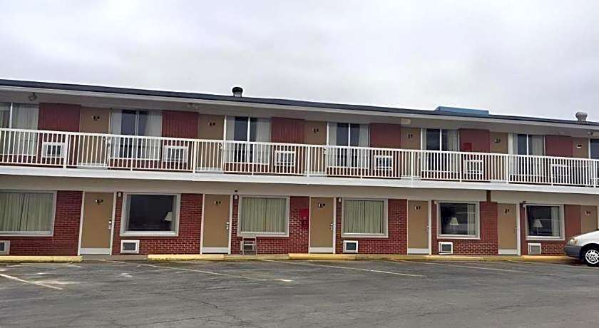 Americas Best Value Inn & Suites Macon at Sunset Dr
