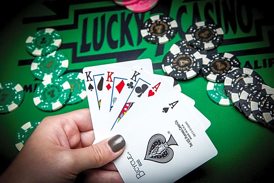 Lucky 7 Casino & Hotel (Howonquet Lodge)