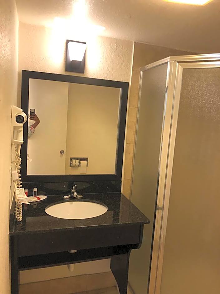 Super 8 by Wyndham Augusta