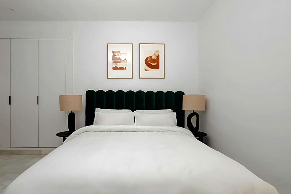 Sonder Santa Ana – Madrid, NC