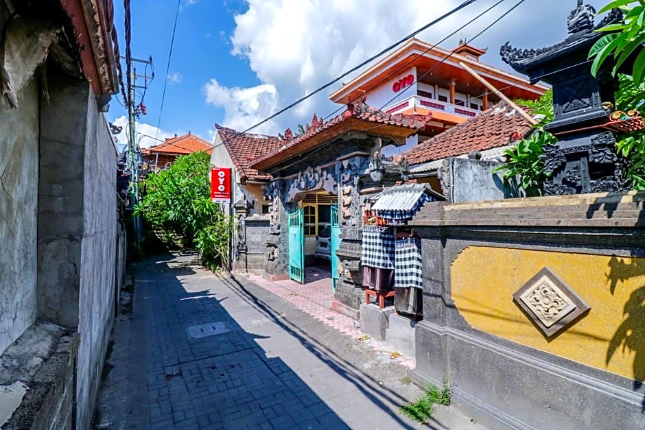 OYO 2411 Taman Mekar Beach Inn 2