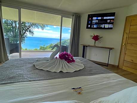 Deluxe Double Room with Sea View