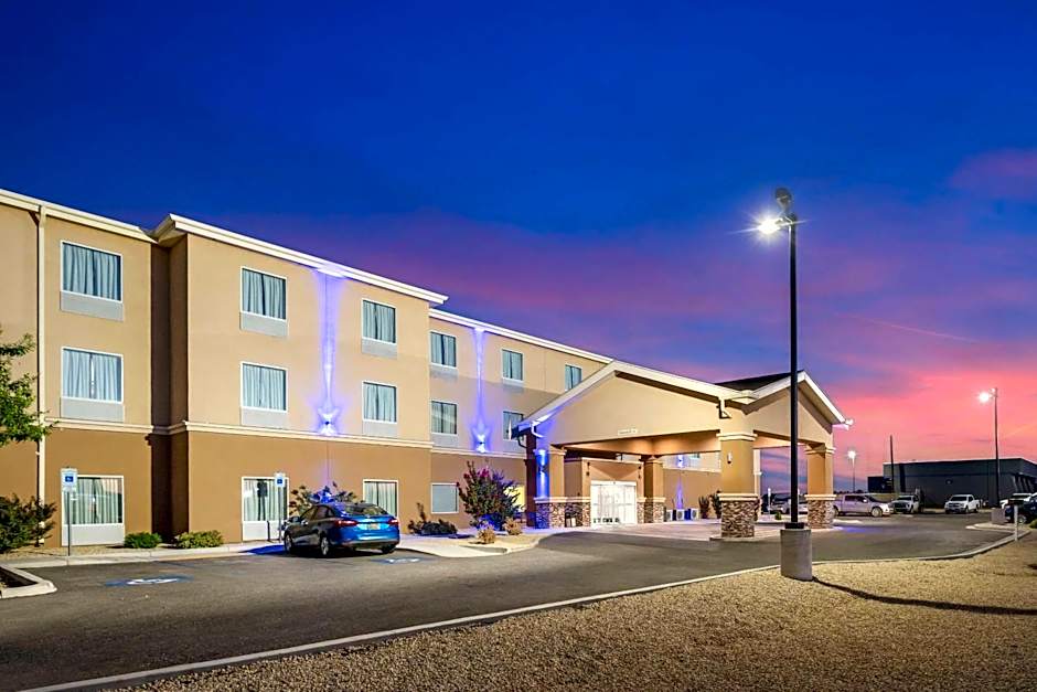 Quality Inn & Suites Carlsbad Caverns Area