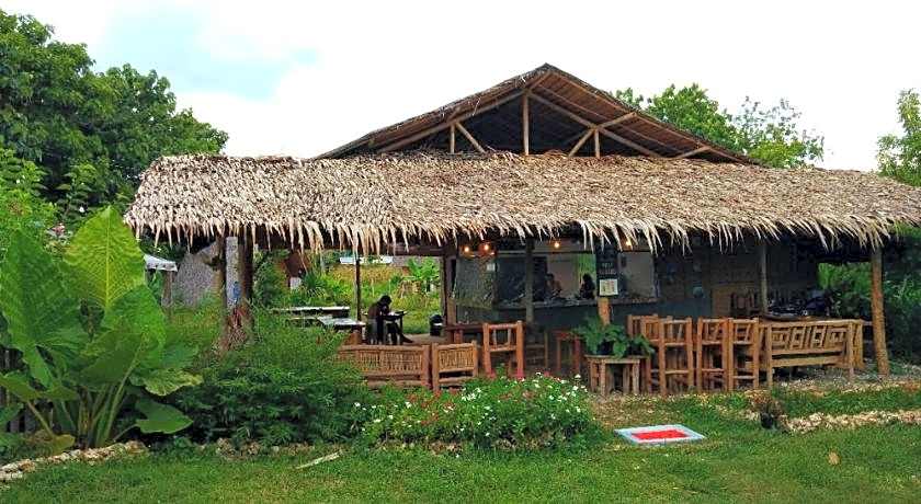 SEE-KEE-HOR Cafe and Hostel