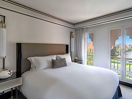 Junior King Suite with View