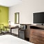 Holiday Inn Express & Suites Wilmington-Newark by IHG