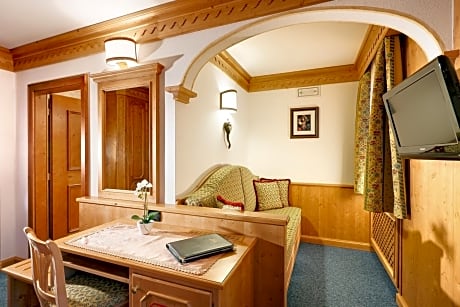Junior Suite with Balcony with SPA access
