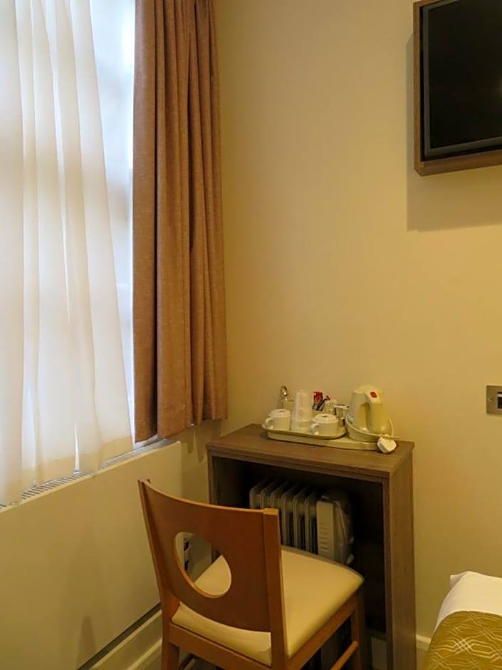 Glendale Hyde Park Hotel