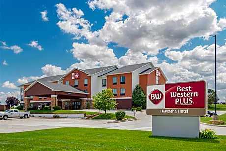 Best Western Plus Hiawatha Hotel