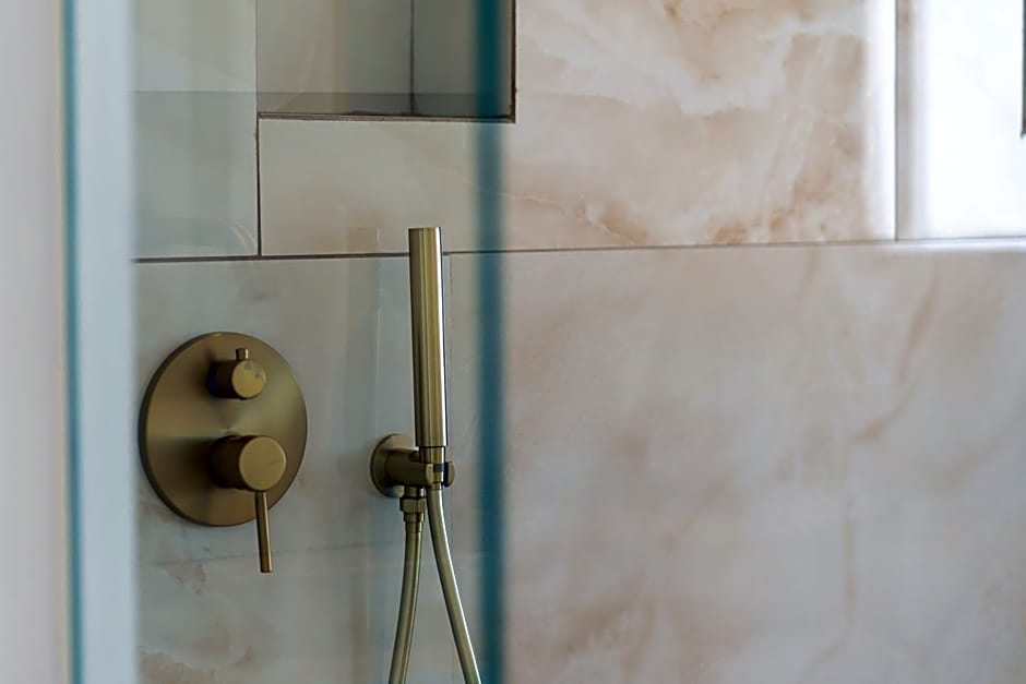 Cycladic Suites & Spa