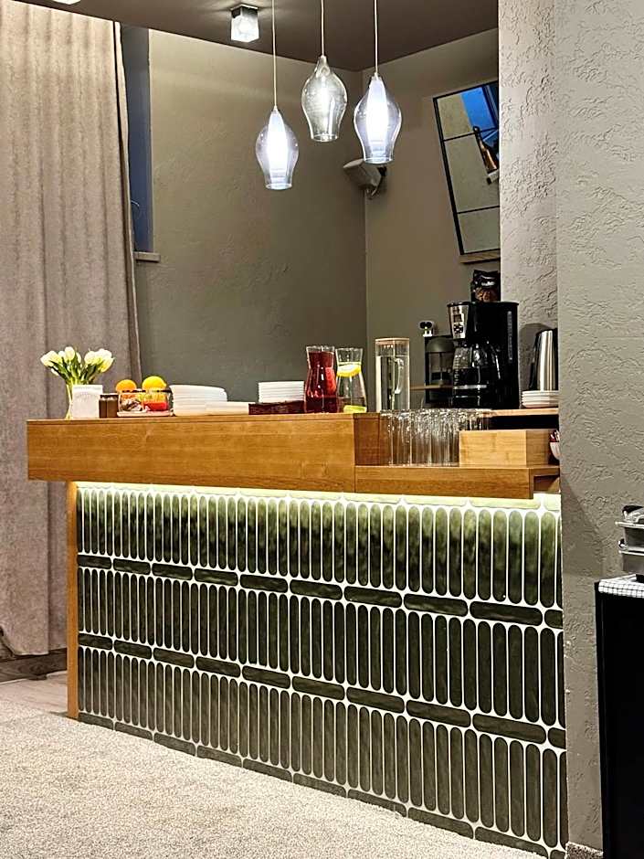 Apple Economy Hotel