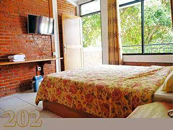 Puri Saras Family Garden Hotel Syariah