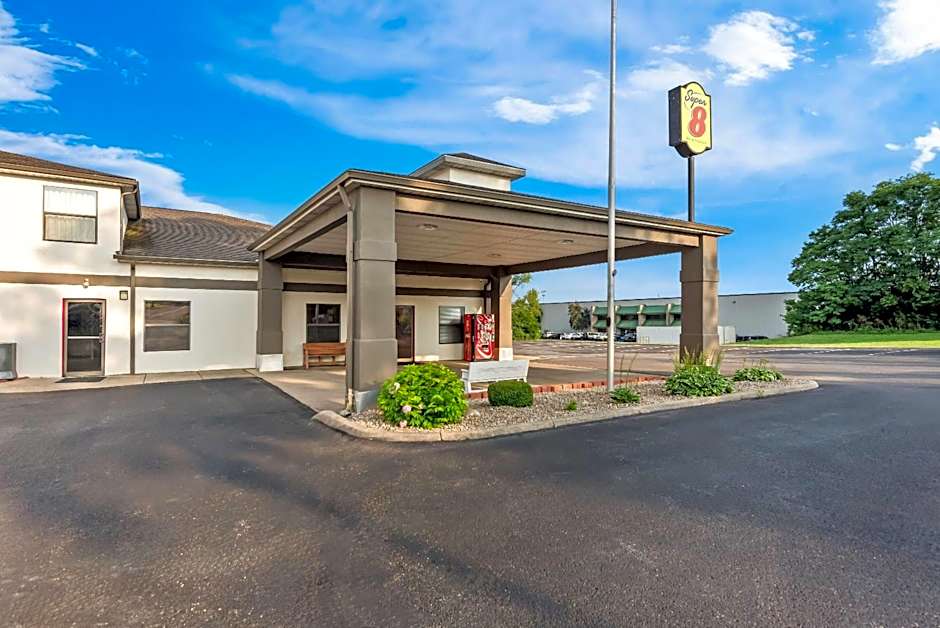 Super 8 by Wyndham Bellefontaine