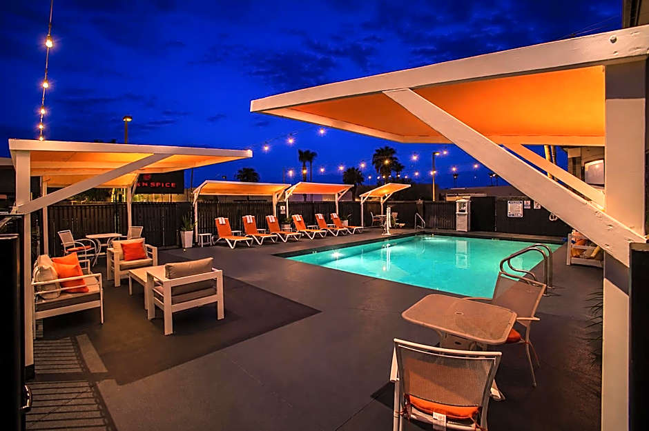 The Hotel Serene Glendale Peoria, Surestay Collection by BW