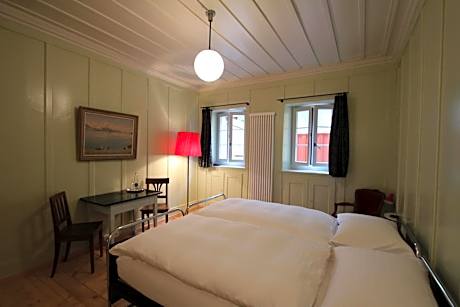 Twin Room with Shared Bathroom