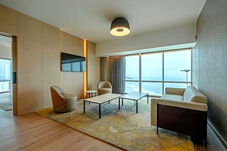 Suite, 1 King Bed