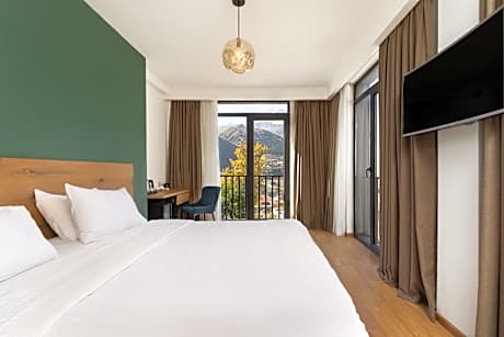 Panorama King Room with Front View