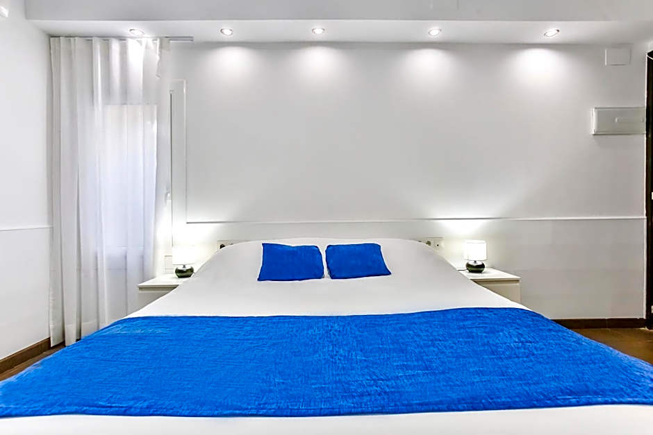 Laramond Barcelona Rooms