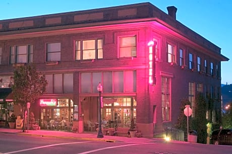 Hood River Hotel