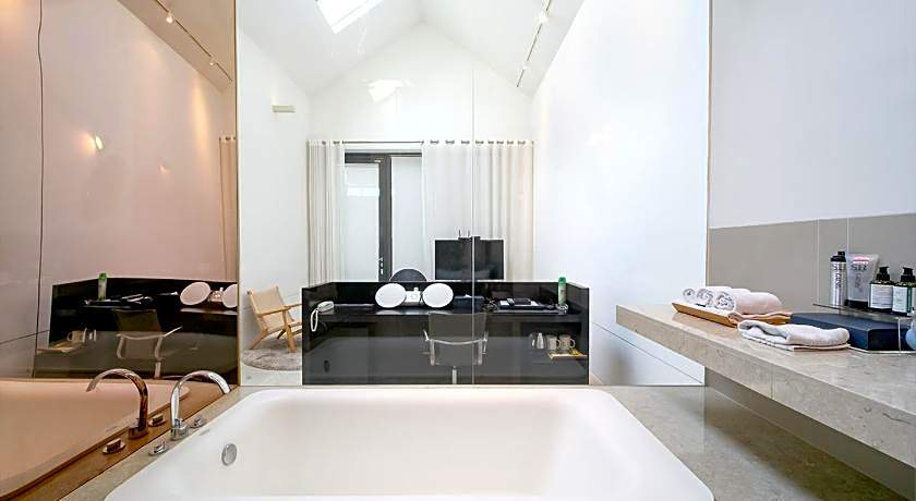 JS Boutique Hotel