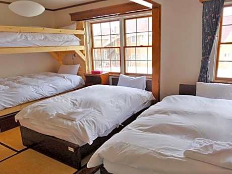 Bed or Bunk Bed in 6-Bed Mixed Dormitory Room - Snowgum