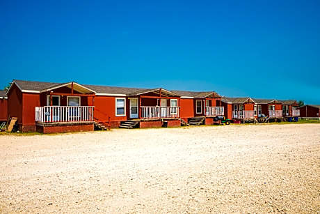 Grand Eagle Ford Lodge & RV Park