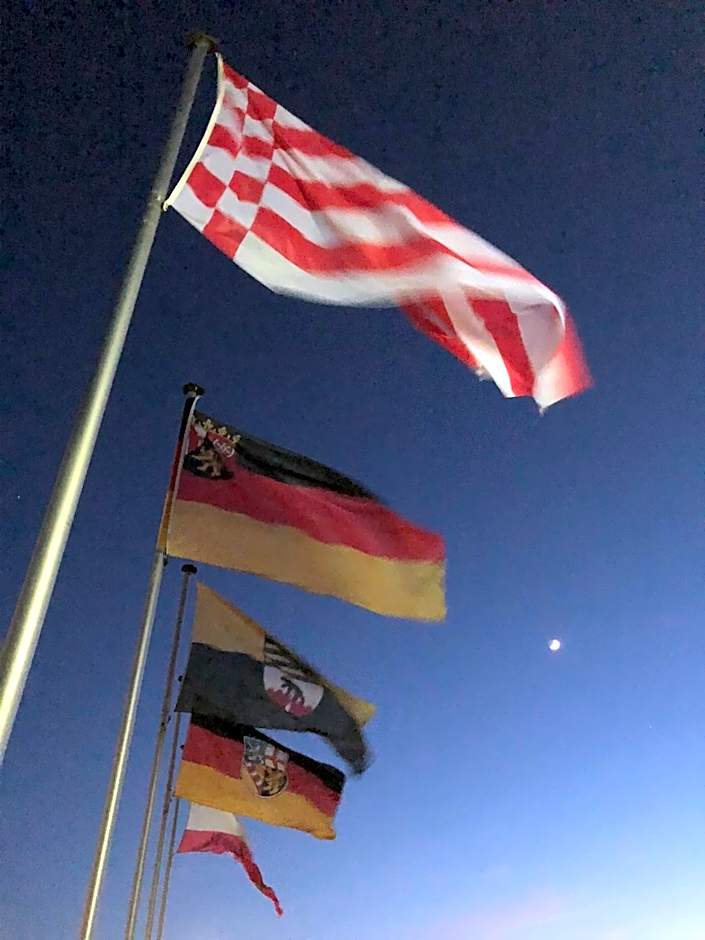 Heeren's Hotel Garni