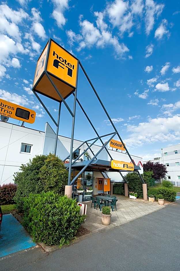 hotelF1 Evreux Sud