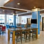 Holiday Inn Express & Suites - Lenexa - Overland Park Area