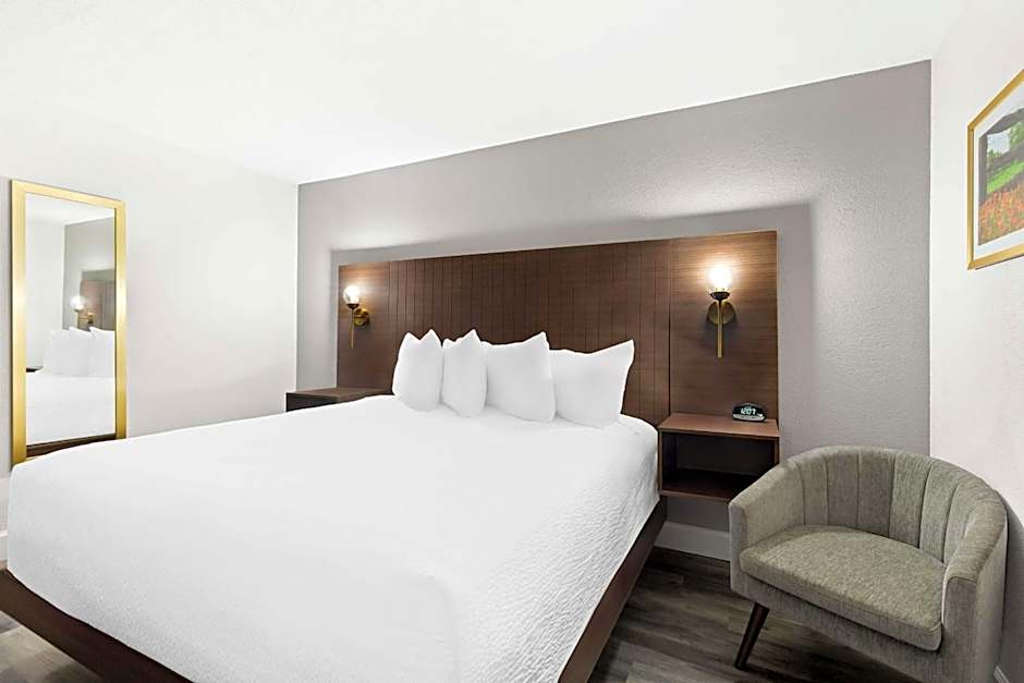 SureStay Hotel by Best Western Groves