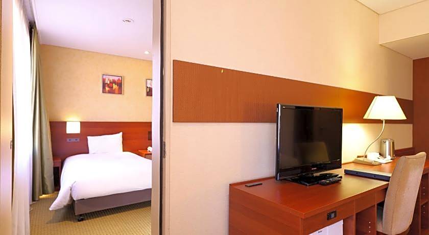 International Resort Hotel Yurakujo