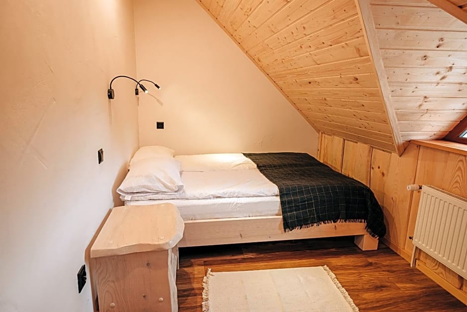 Bieszczadzkie Chatki - Willa Stasia