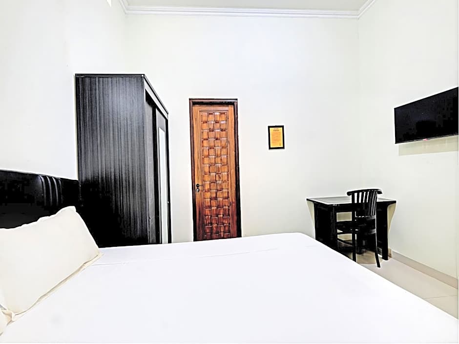 OYO Life 92935 Ayu Kost Eksklusif