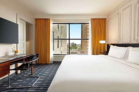 One-Bedroom King Suite