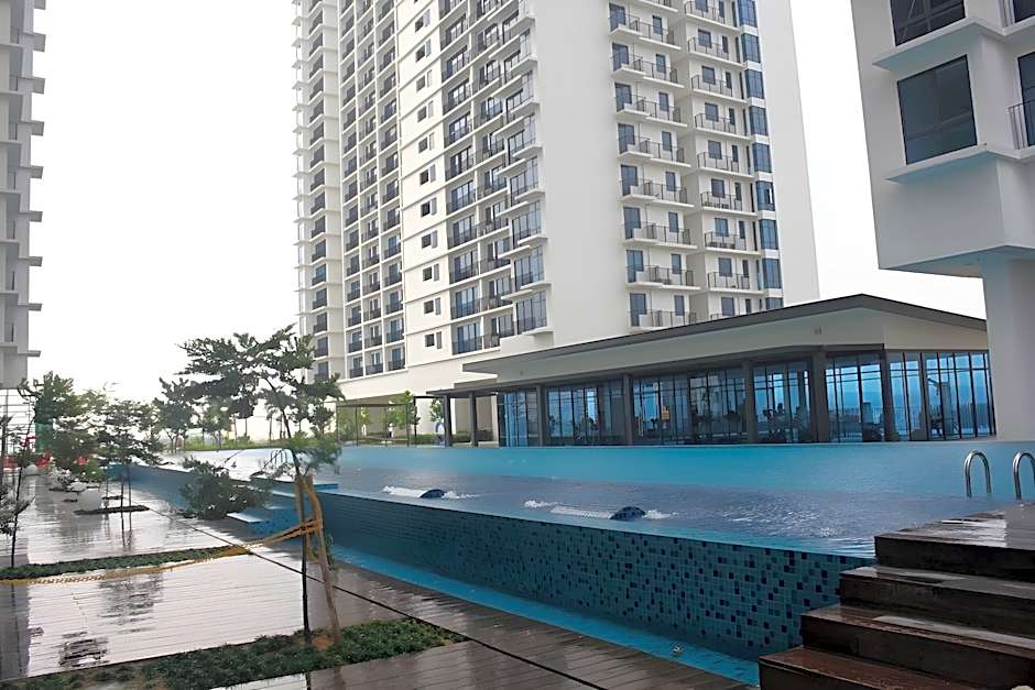 De Houz Guesthouse @ Setia Alam Trefoil