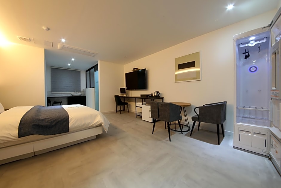 Two Nights Business Hotel
