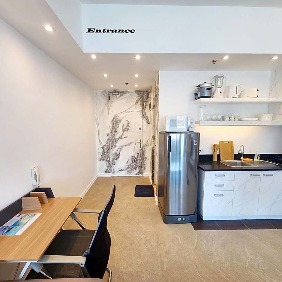 La Mirada Residences