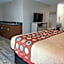 Super 8 by Wyndham Frankfort IN