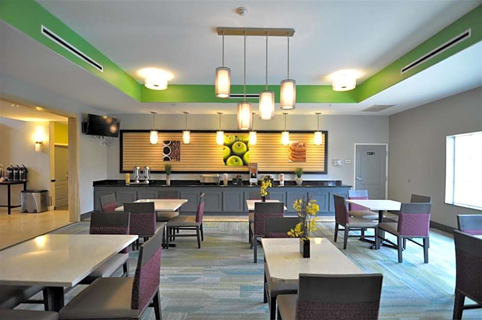 La Quinta Inn & Suites by Wyndham Brookshire