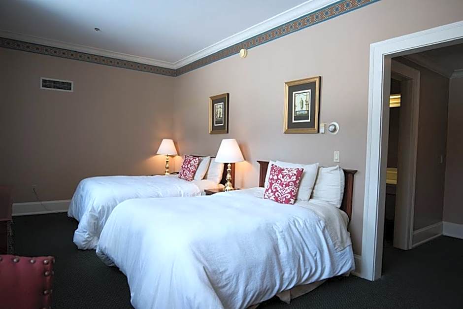 The Bertram Inn at Glenmoor