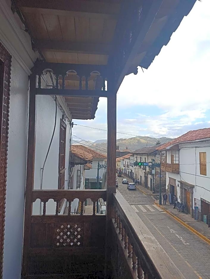 The Grasshopper Hostal Plaza De Armas