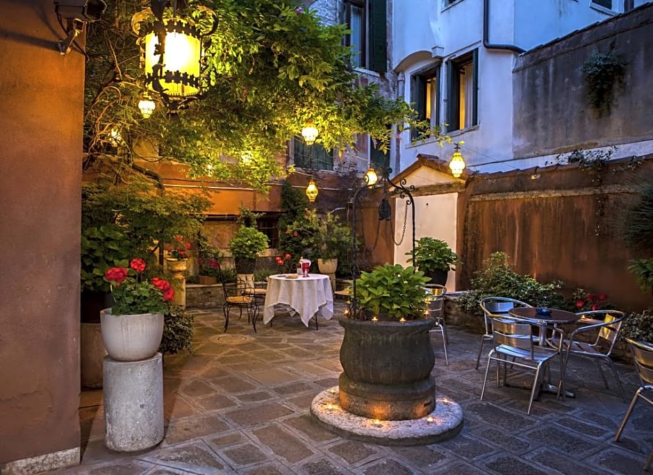Hotel San Moise