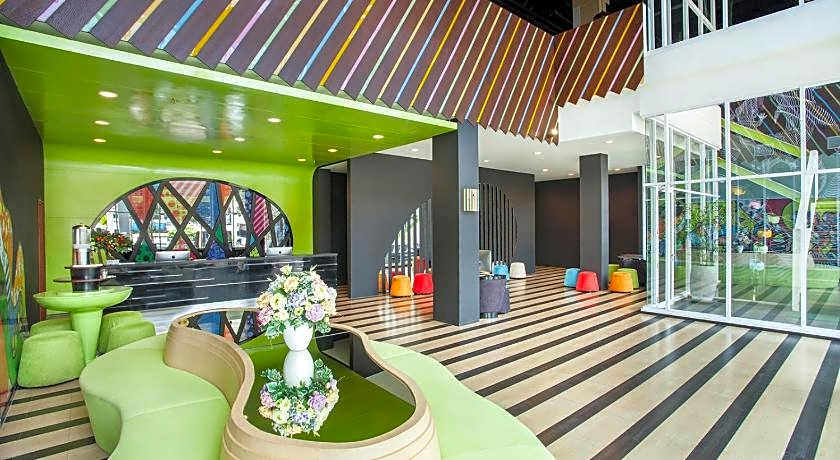 Maxonehotels At Tidar Surabaya