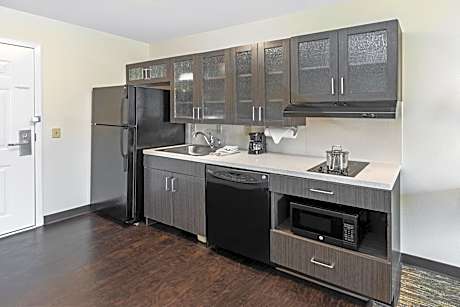 Studio with Two Double Beds - Disability Access/Non-Smoking