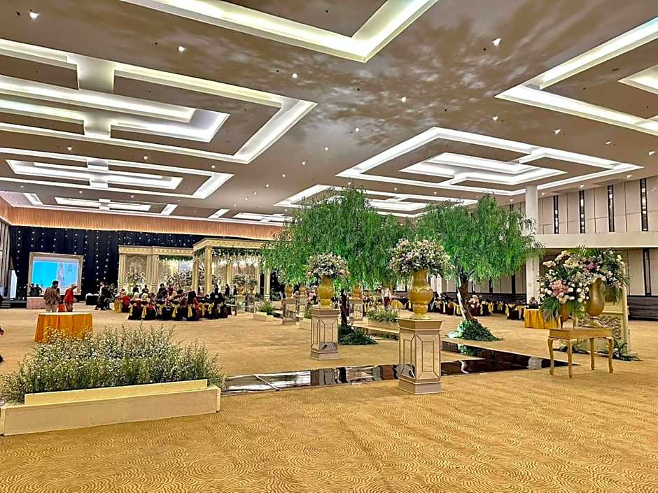 Hotel Santika Mega City - Bekasi