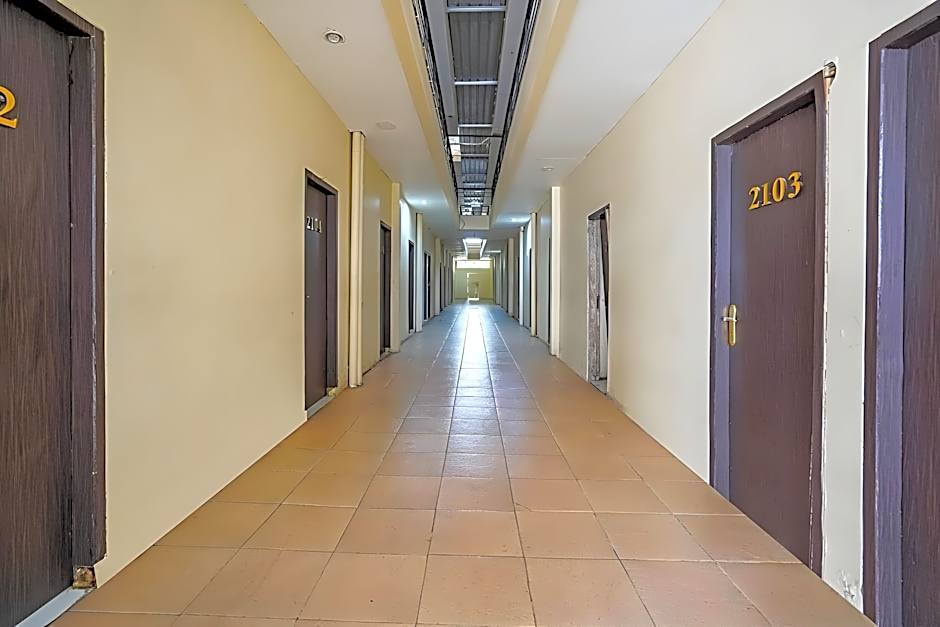 RedDoorz Plus near Galaxy Mall